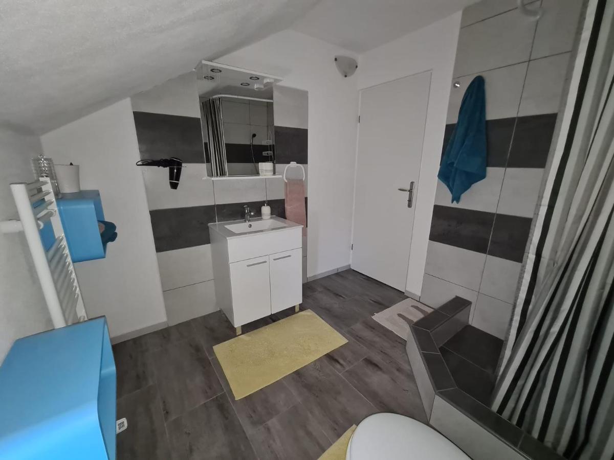 Ana Apartment Gracac  Exterior photo