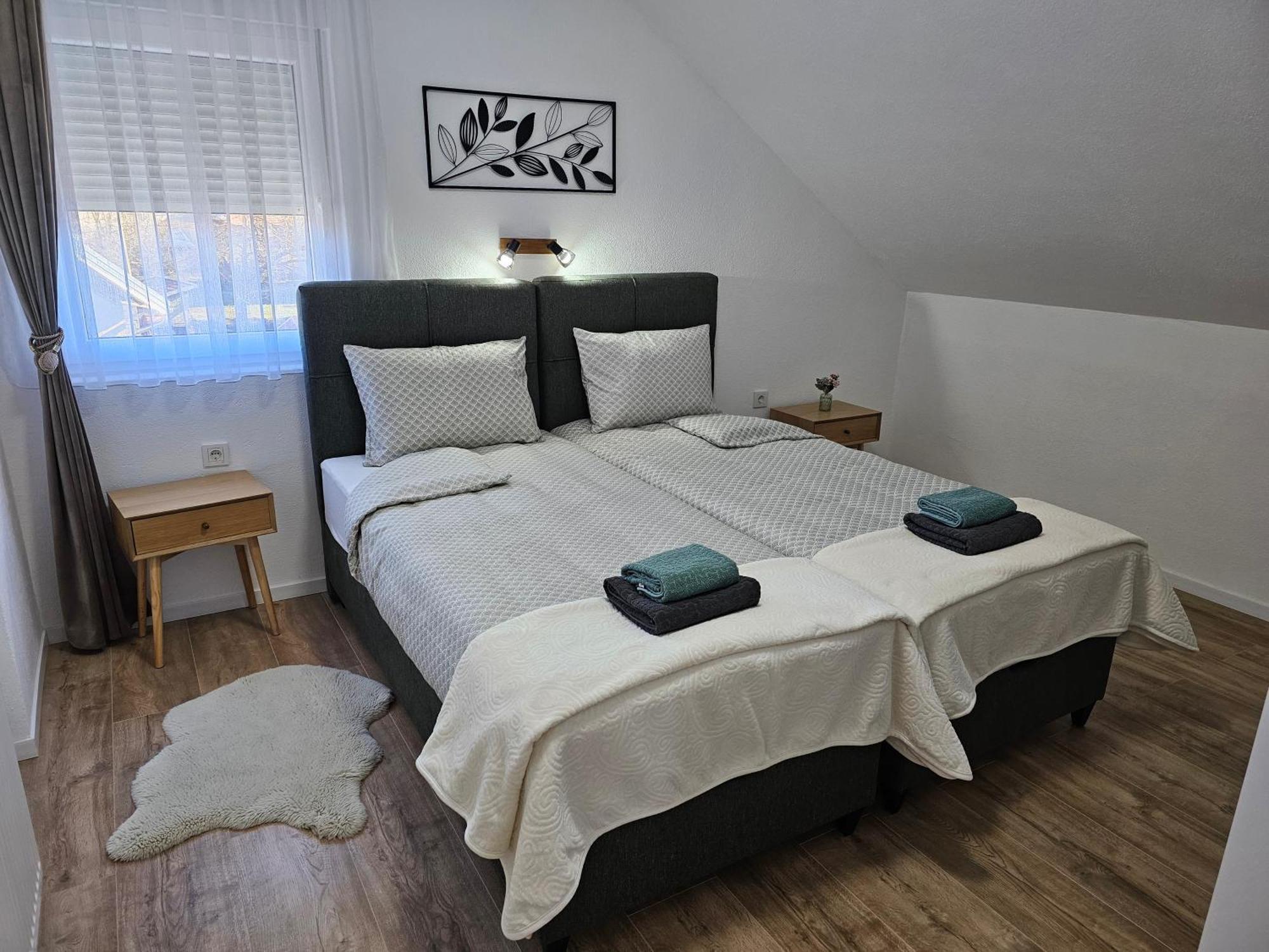 Ana Apartment Gracac  Exterior photo
